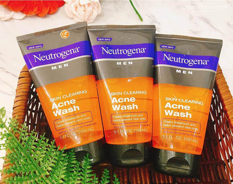 Sữa rửa mặt cho nam Neutrogena Men Skin Clearing Acne Wash